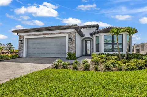 4400 Lakeside Grove Pl, North Port, FL 34289