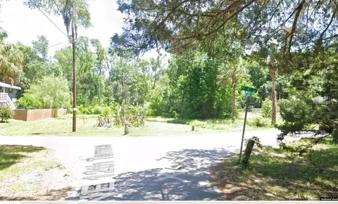 1189 NE 6th Ct, Crystal River, FL 34428