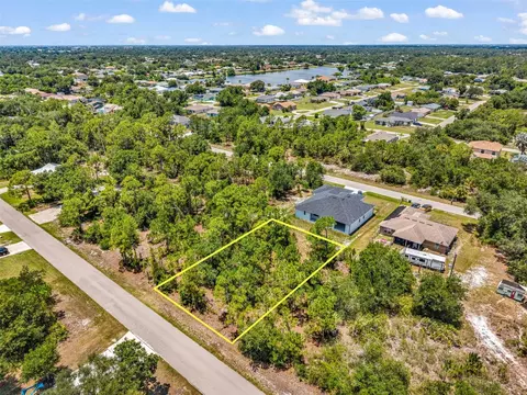 325 Wyler St, Port Charlotte, FL 33954