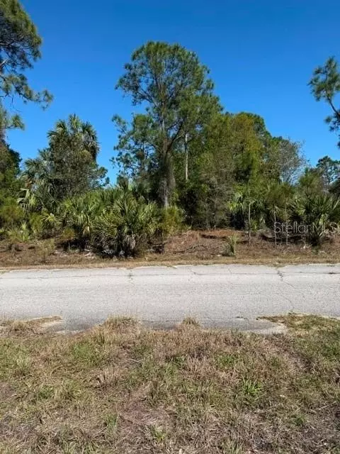 London Circle, North Port, FL 34288