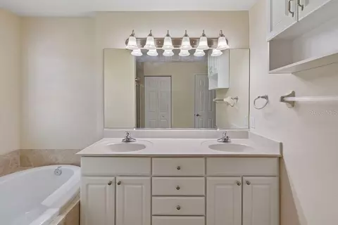 Bath - 2326 Jackson Dr, Sebring, FL 33870 photo 1 of 4