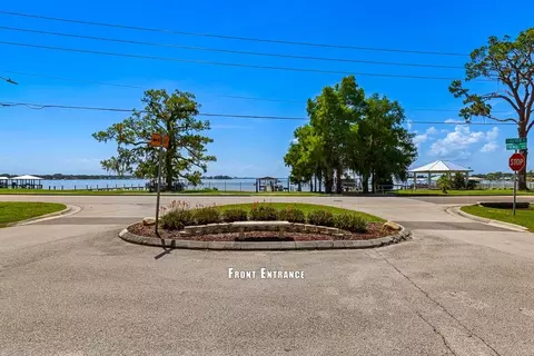 Exterior - 2326 Jackson Dr, Sebring, FL 33870 photo 3 of 4