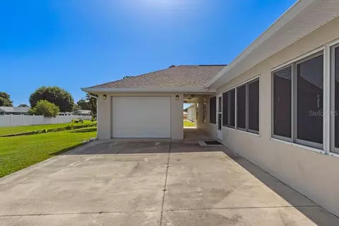 Exterior - 2326 Jackson Dr, Sebring, FL 33870 photo 2 of 4