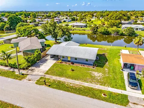 21531 Gladis Ave, Port Charlotte, FL 33952