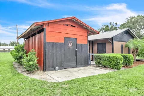 Exterior - 915 E Charles St, Arcadia, FL 34266 photo 4 of 15