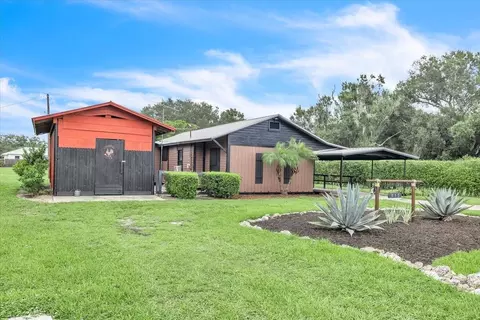 Exterior - 915 E Charles St, Arcadia, FL 34266 photo 2 of 15