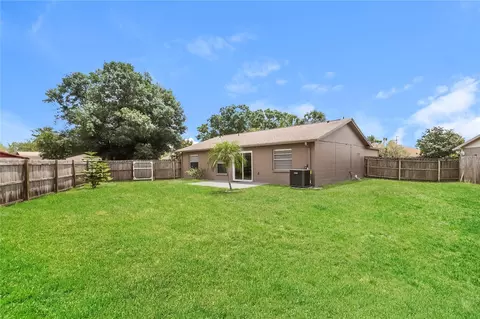 Exterior - 1002 Pinehaven Ct, Brandon, FL 33511 photo 3 of 3