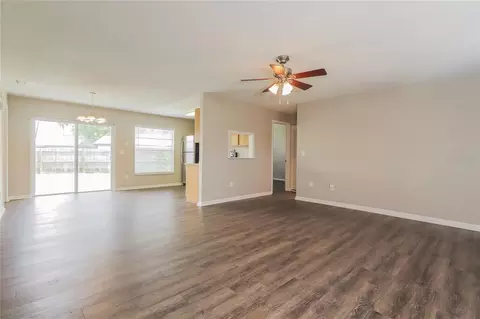 Living - 1002 Pinehaven Ct, Brandon, FL 33511 photo 2 of 2