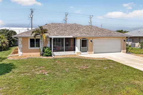 2683 Lakeshore Cir, Port Charlotte, FL 33952