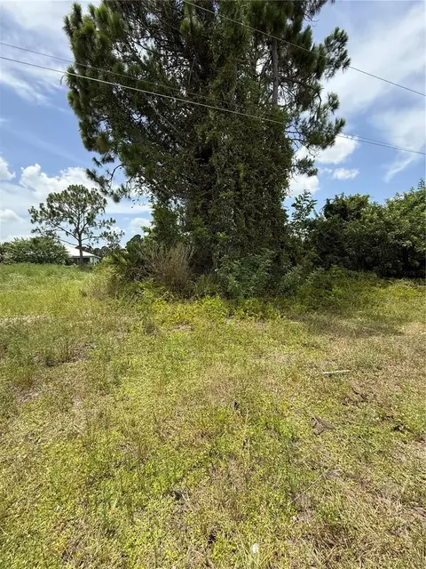 1112 Hallmark Ave, Lehigh Acres, FL 33974