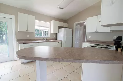 Kitchen - 1204 E Gibson St, Arcadia, FL 34266 photo 2 of 2
