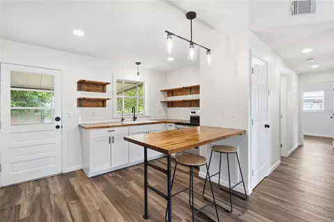 Kitchen - 162 Bridle Path, Arcadia, FL 34266 photo 2 of 3