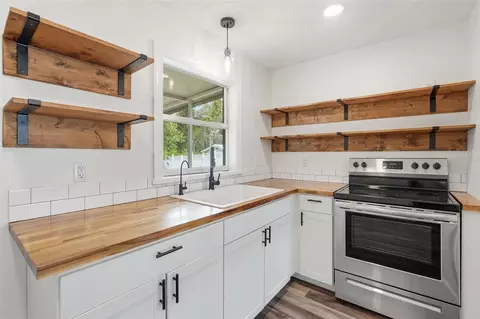 Kitchen - 162 Bridle Path, Arcadia, FL 34266 photo 3 of 3