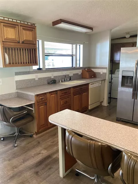 Kitchen - 1038 20th St, Okeechobee, FL 34974 photo 5 of 9