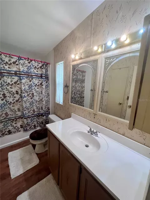 Bath - 1038 20th St, Okeechobee, FL 34974 photo 1 of 3