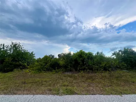7728 St Regis Cir, Port Charlotte, FL 33981