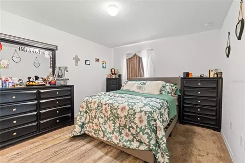 Bedroom - 5906 Escalon Dr, Sebring, FL 33872 photo 8 of 8