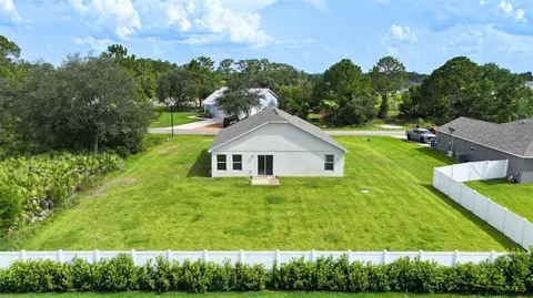 View/Area - 5906 Escalon Dr, Sebring, FL 33872 photo 7 of 11