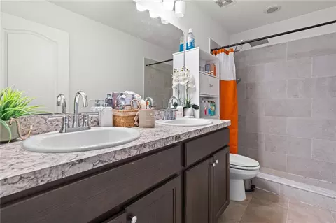 Bath - 5906 Escalon Dr, Sebring, FL 33872 photo 2 of 2