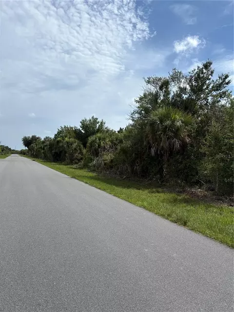 6175 Mcallen St, Port Charlotte, FL 33981