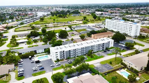 4906 Victoria Dr #103, Cape Coral, FL 33904
