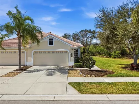 4693 Whispering Oaks Dr, North Port, FL 34287