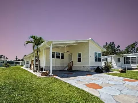 6562 Hikina Dr, North Port, FL 34287