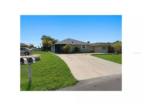 1685 Shadow Ln, Englewood, FL 34224
