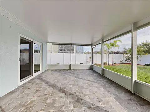 Exterior - 1237 Barmere Ln, Brandon, FL 33511 photo 2 of 4