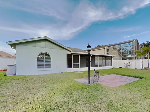 Exterior - 1237 Barmere Ln, Brandon, FL 33511 photo 3 of 4
