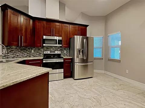 Kitchen - 1237 Barmere Ln, Brandon, FL 33511 photo 3 of 3