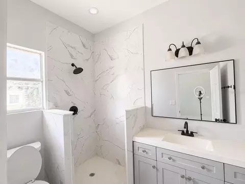 Bath - 204 N Monroe Ave, Arcadia, FL 34266 photo 1 of 3