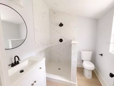 Bath - 204 N Monroe Ave, Arcadia, FL 34266 photo 2 of 3