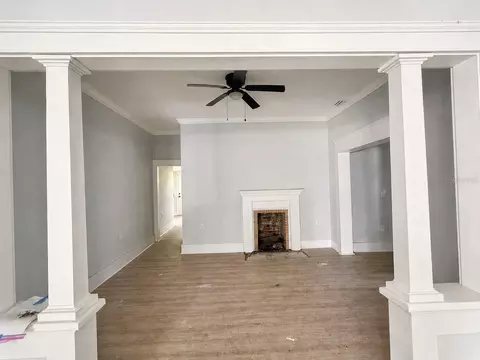 Living - 204 N Monroe Ave, Arcadia, FL 34266 photo 2 of 3