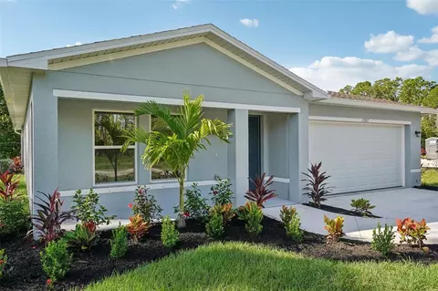 Exterior - 34030 Long Cir, Webster, FL 33597 photo 8 of 8
