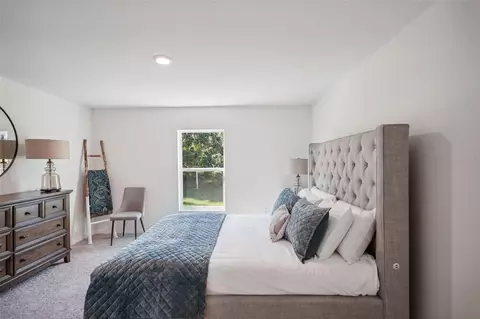 Bedroom - 34030 Long Cir, Webster, FL 33597 photo 7 of 8