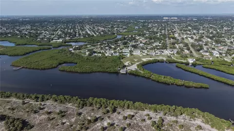 View/Area - 625 E Baffin Dr, Venice, FL 34293 photo 16 of 17