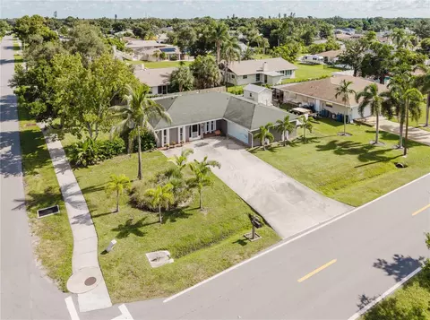 View/Area - 625 E Baffin Dr, Venice, FL 34293 photo 4 of 17