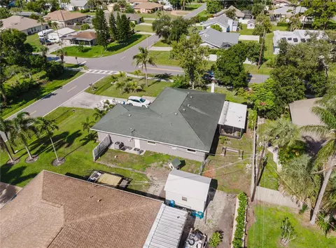 View/Area - 625 E Baffin Dr, Venice, FL 34293 photo 3 of 17