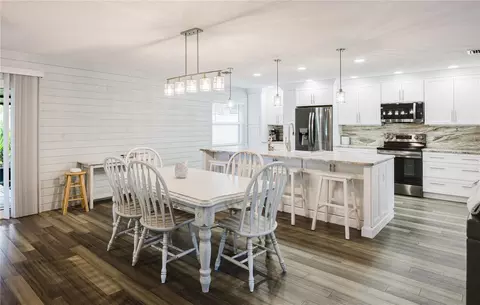 Kitchen - 625 E Baffin Dr, Venice, FL 34293 photo 1 of 5
