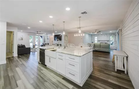 Kitchen - 625 E Baffin Dr, Venice, FL 34293 photo 5 of 5