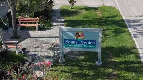 View/Area - 625 E Baffin Dr, Venice, FL 34293 photo 6 of 17