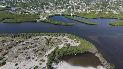 View/Area - 625 E Baffin Dr, Venice, FL 34293 photo 12 of 17