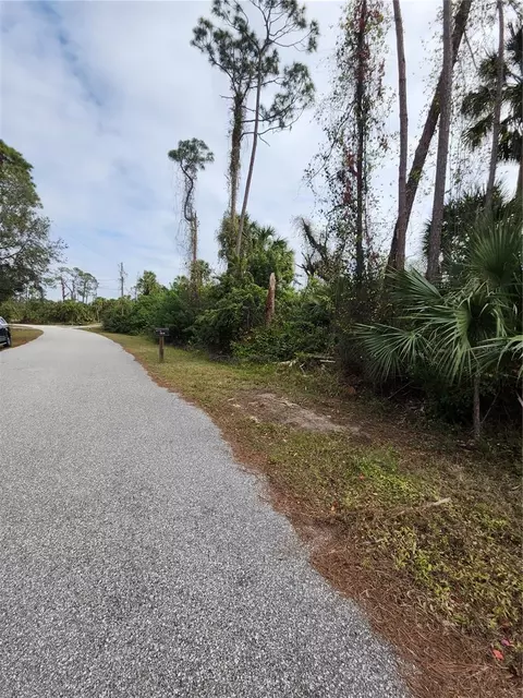 Daphne Road, North Port, FL 34288