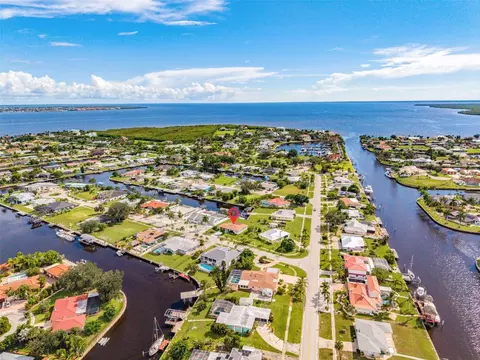 155 Morgan Ln SE, Port Charlotte, FL 33952