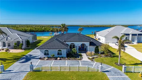 5117 Collingswood Blvd, Port Charlotte, FL 33948