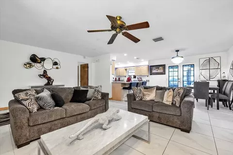 Living - 4875 SE Apache Dr, Arcadia, FL 34266 photo 5 of 5