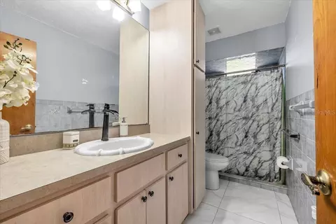 Bath - 4875 SE Apache Dr, Arcadia, FL 34266 photo 1 of 4