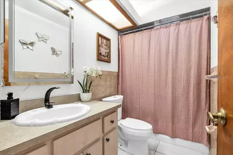 Bath - 4875 SE Apache Dr, Arcadia, FL 34266 photo 3 of 4