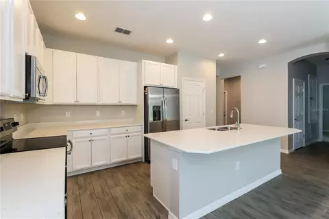 Kitchen - 3188 Bethpage Loop, Mount Dora, FL 32757 photo 1 of 2